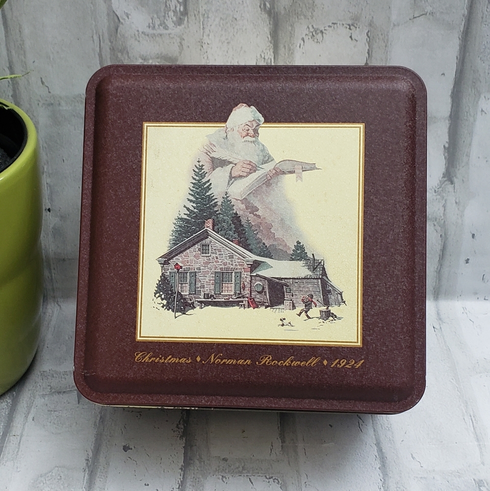 1993 Snickers Tin w Christmas Design by Norman Rockwell 1924